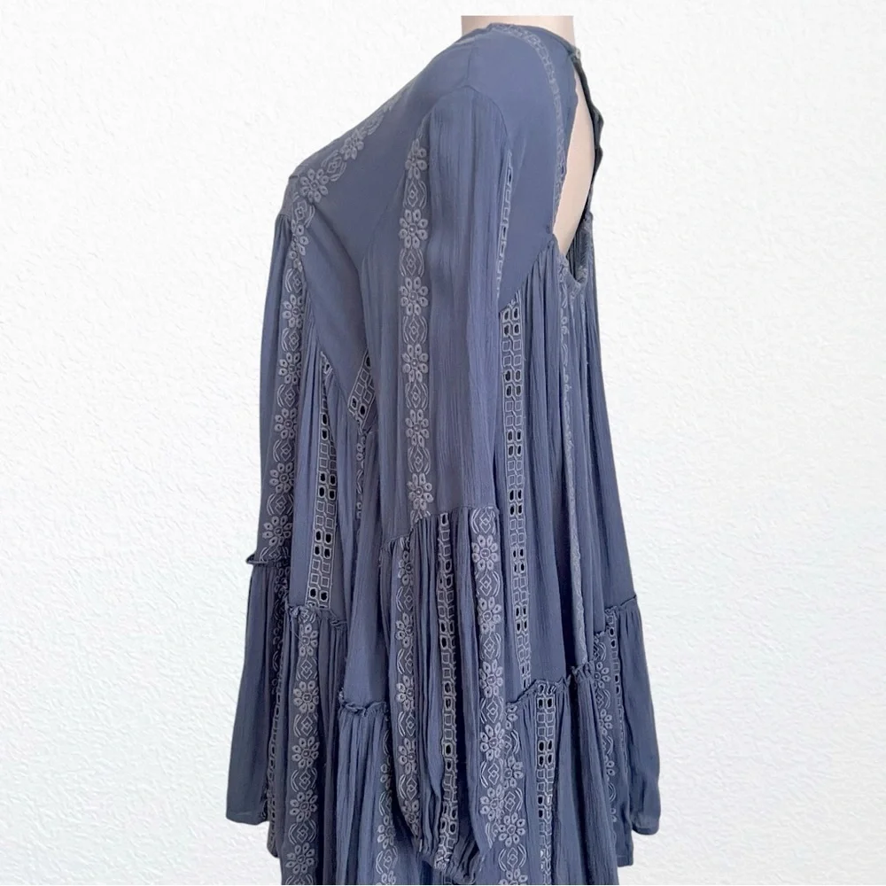 NEW Free People Kiss Kiss Eyelet Lace Ruffle Tunic Navy SZ XS - Picture 8 of 13